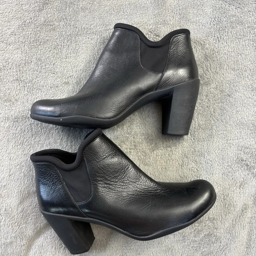 Clarks Boots Womens 8 M‎ Adya Bella Ankle Booties Black Heels Pull On Casual